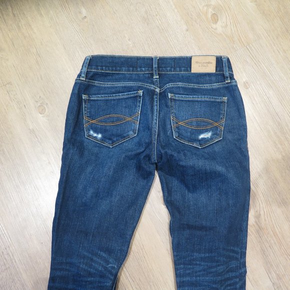 Abercromie and Fitch Skinny Jeans Distressed - Picture 14 of 14